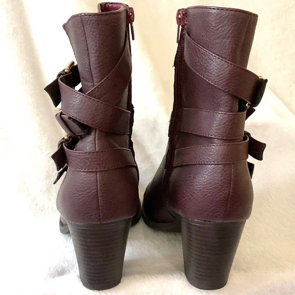 JUSTFAB Katja Four Buckle Side Zip Faux Leather Block Heel Moto Boots Size 7.5 - Picture 8 of 13